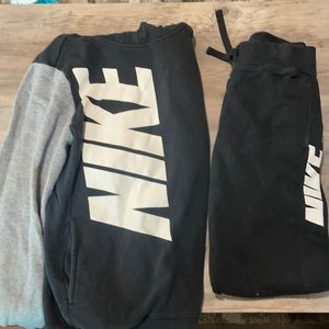 Nike jogger set